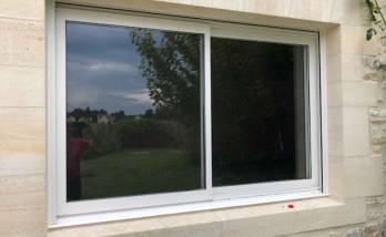 Installation d'une fenêtre à Honfleur