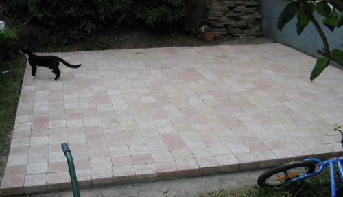 Une cour en pavés à Poissy