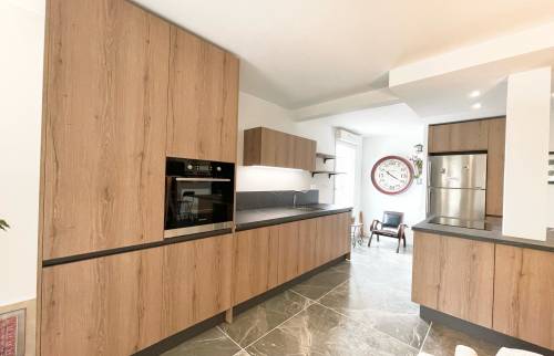 Poseur cuisine Hyères