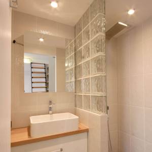 Rénovation complète d'un studio de 25m² à Paris - Salle de bains