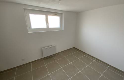 Garage aménagé en appartement La Maison Des Travaux ales