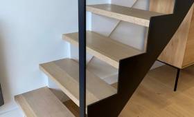 Rénovation d'un escalier en bois /métal dans le Golfe du Morbihan