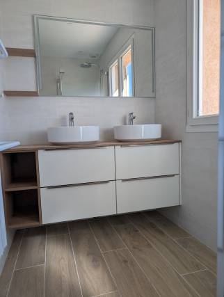  Rénovation de salle de bain avec pose d'un meuble double vasque - Pont d'Ain 01160