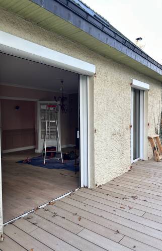 Baies vitrées extérieures rénovées - Maison moderne et lumineuse