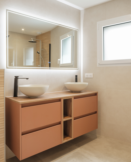 Création d'une salle d'eau dans le cadre d'une surélévation à Vertou - meuble vasque