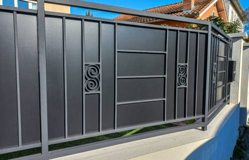 Clôture en ferronnerie 