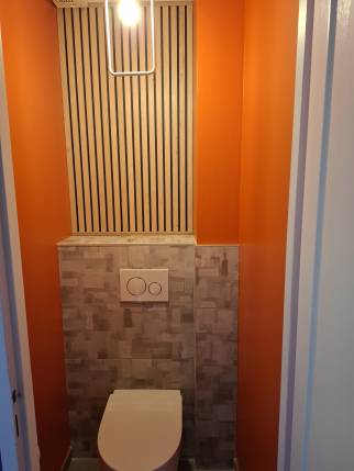 Rénovation de salle de bain avec WC suspendu rénové - Ambérieu-en-Bugey 01500