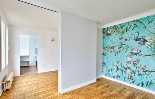 Papier peint décoratif en rénovation de mur