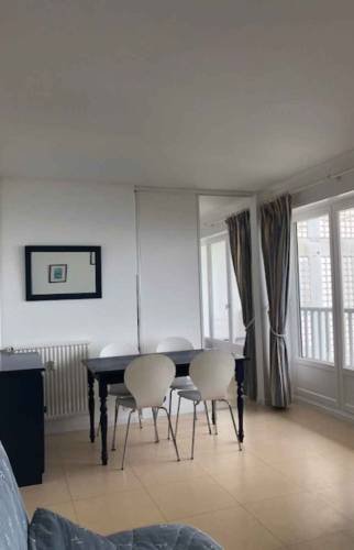 Rénovation des peintures d'un appartement à Trouville