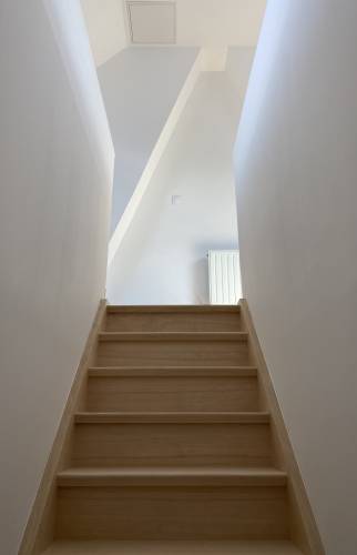 Remplacement d'escaliers et espace clair et lumineux 