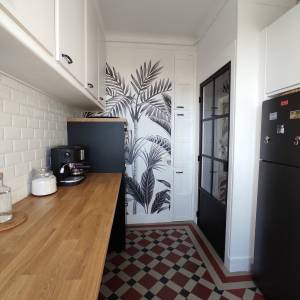 Black & White Jungel in my kitchen - Nadine AZOUG - La Maison Des Architectes
