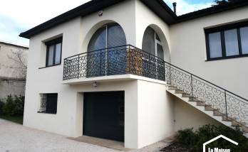 I.T.E. d'une maison des années 1970 sur 2 niveaux - La Tour de Salvagny (69890)