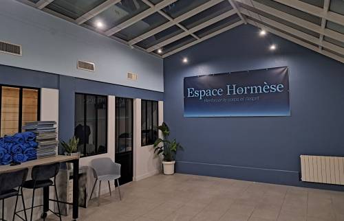 Levallois_92300_centre-remise-en-forme_07_salle-principale_panneau