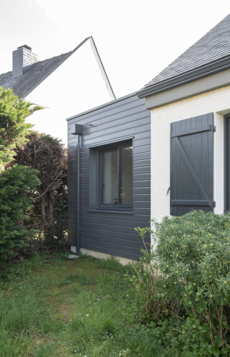 Extension de maison avec ossature et bardage bois à Vertou