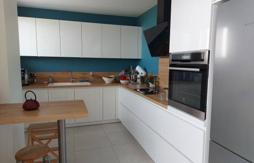 Cuisine tons blanc et bois