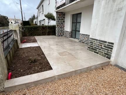 Aménagement de terrasse côté rue - Nantes 44