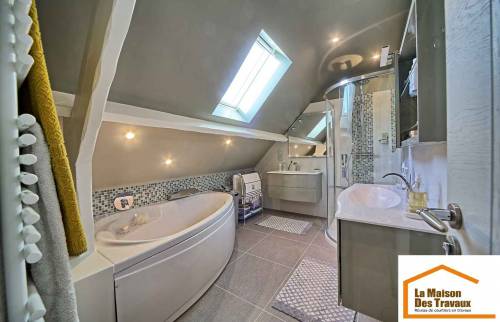Salle de Bain sous toiture rénovée - Varennes Jarcy