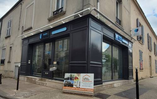  Devanture de locaux professionnels après travaux de ravalement de façade - Brie-Comte-Robert 77170