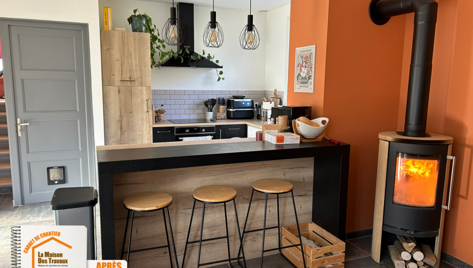 cuisine moderne ouverte, aménagement cuisine sur-mesure, pose cuisine équipée, rénovation cuisine haut de gamme, cuisine îlot central