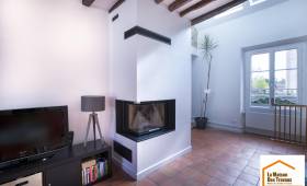 Salon rénové avec cheminée à insert (Brunoy 91800)