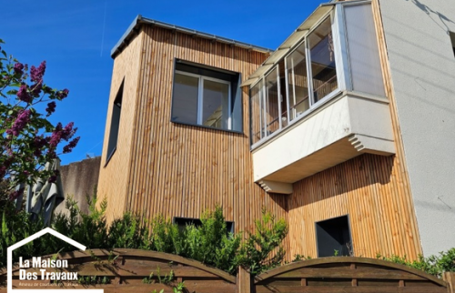  Finition d'une isolation des murs extérieurs en bardage bois