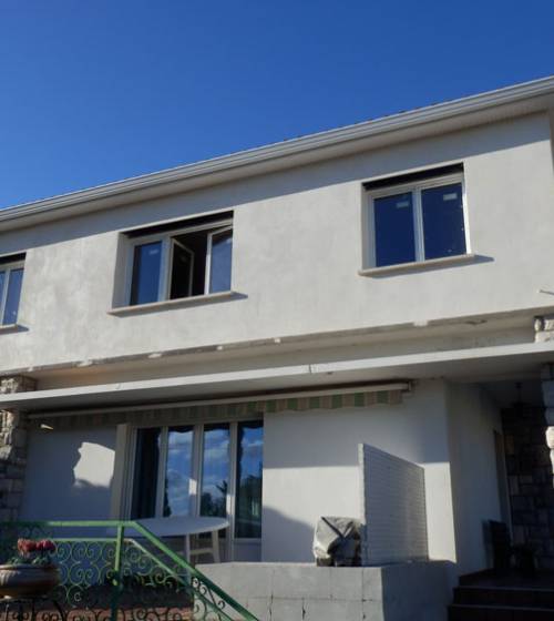 Surélévation d’une maison à Troyes : un nouvel étage pour toute la famille entrée