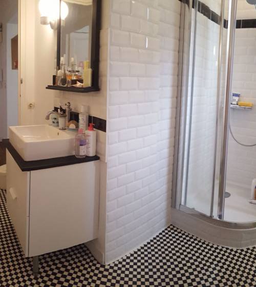 salle de bain rénové dans un appartement