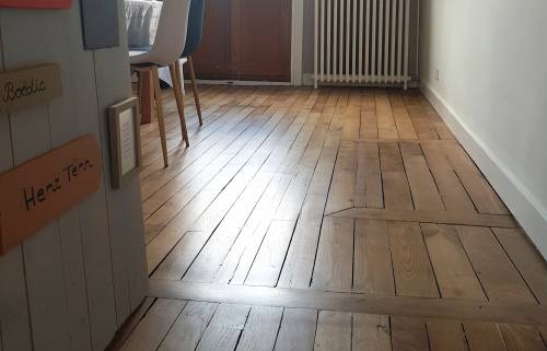 Séjour - Parquet - architecte 44, maçon 44, plaquiste 44, peintre 44, carreleur 44, plombier 44, électricien 44, menuisier 44, charpentier 44, couvreur 44