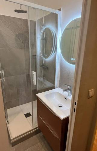 Rénovation d’une petite salle de bain à Paris 8ème – (1ère partie)