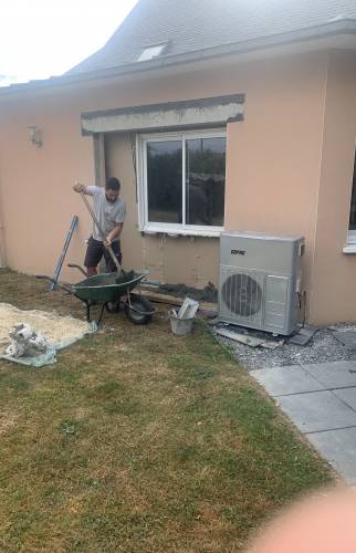 Travaux de rénovation fenêtre en cours La Maison Des Travaux Bruz