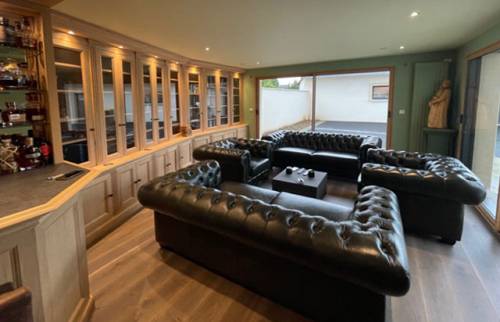 Salon et baie vitrée