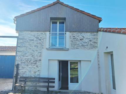 Façade de maison en pierre après travaux de ravalement de façade - Pornic 44210