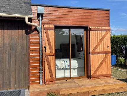 Extension abritant une chambre (Colleville-Montgomery 14880)