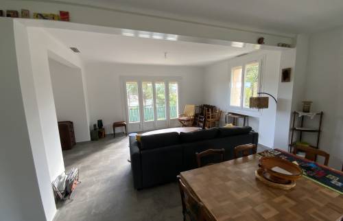 salon décoré et meublé sur ALÉS avec IPN 