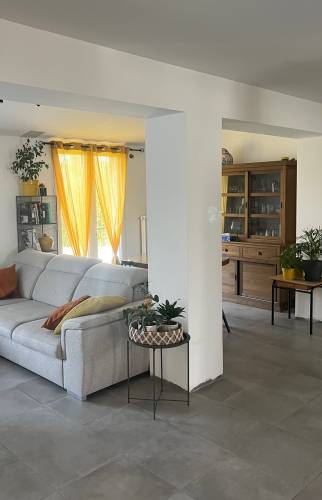 Séjour lumineux après travaux