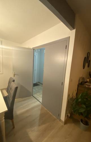 Dépose du bloc-porte et fermeture par cloisonnement 