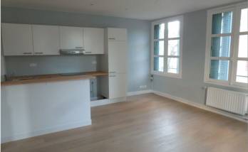 Rénovation d'appartement avec cuisine ouverte sur le salon - Bondy 93