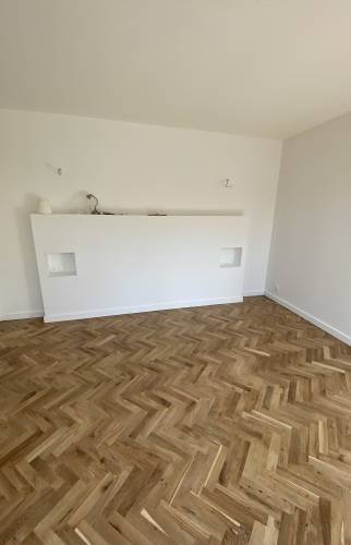 Création d'une tête de lit sur-mesure dans la chambre parentale 