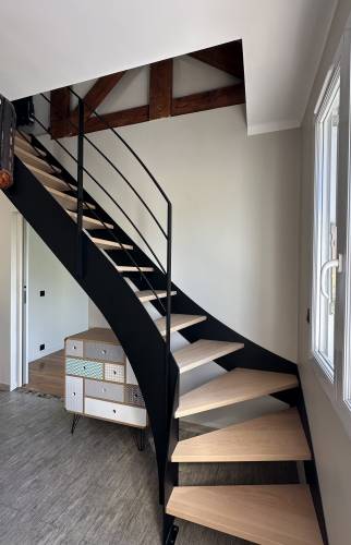 escalier en bois et en acier