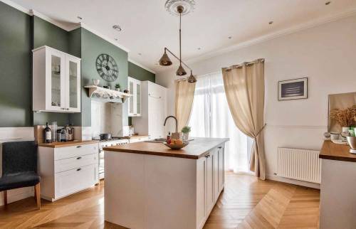 Magnifique cuisine - La Maison des travaux Paris 17