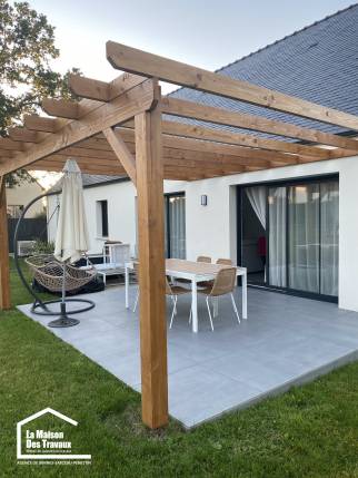 Pergola en bois moderne
