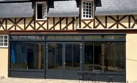 La grande verrière extérieur de type industriel