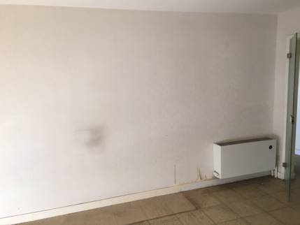 Travaux de remplacement de chauffage - ancien radiateur sur mur à ouvrir - Nantes 44