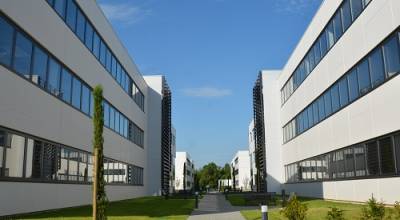 Allée piétonne siège social