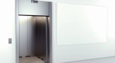 Monte-charge dans un hôtel du Calvados