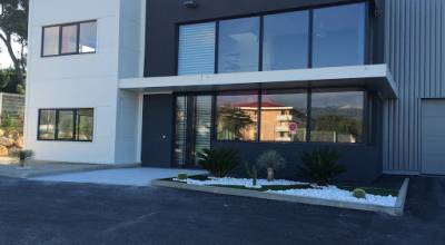 Isolation thermique par l'extérieur (ITE) d'une entreprise tertiaire