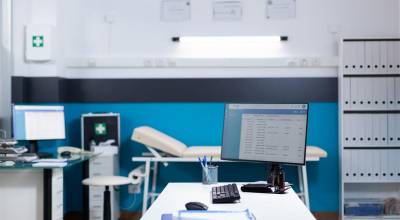 Comment aménager un cabinet médical chez soi ?