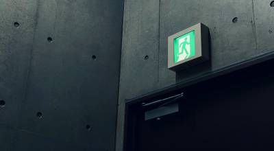 Sécurité et accessibilité : intégrer les normes lors de la rénovation de vos locaux toulousain