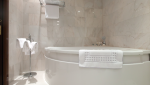 Installer une baignoire d'angle à Poissy