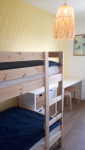 Ancienne cuisine transformée en chambre pour enfants